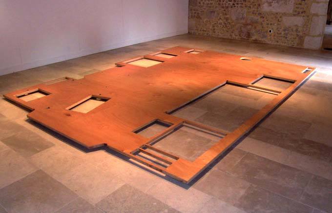 «Rue Eugène Sue» bois, 300x400x5cm, Centre Culturel les Dominicaines, Pont L’évèque, Paris, 2005